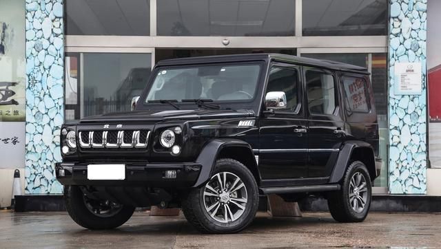  『SUV』北汽打造出的又一“硬汉子”SUV，防弹玻璃扶持，前脸神似猛禽