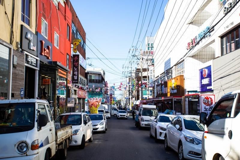 骨头是真的软，中国游客赴韩旅游人数增加49%，乐天笑了