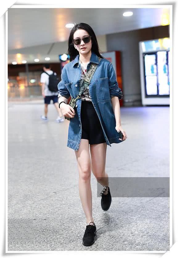 看了张雪迎的短裤，再看杨紫，网友：终于知道秦俊杰咋想的了！