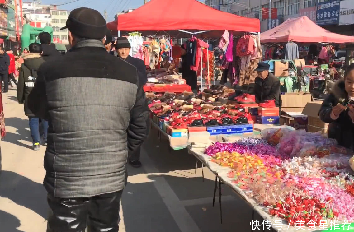 实拍河南农村集市，所有人都在忙着筹办年货，年味真是越来越浓了