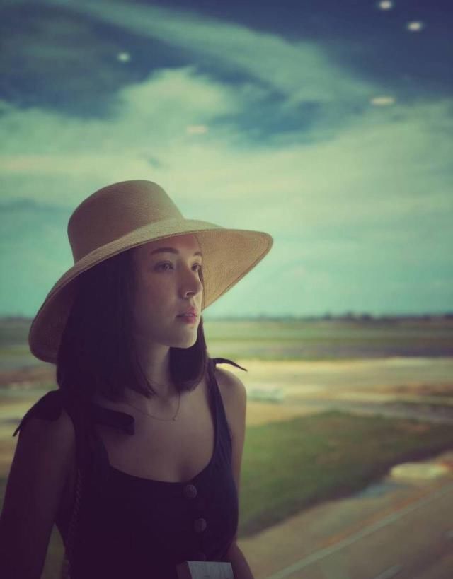 许玮甯这一身看起来还不错,赶明我也剁手一款!