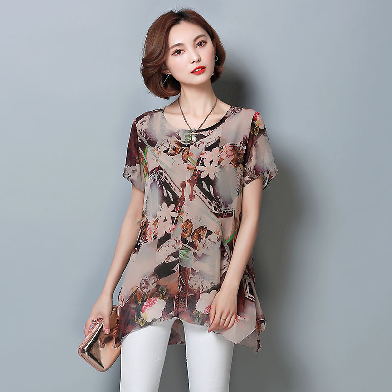 谁说女人太丰满不好看?瞅瞅下面的修身小衫，魅力值飙升，太撩人