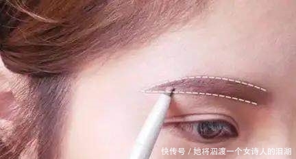 「西装」上班族的通勤搭配,从妆容到服装,优雅知性范你绝对想要!