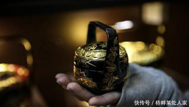  『宋朝』古代城市里没有手机，若想“点外卖”怎么办大声吼一嗓子就行了