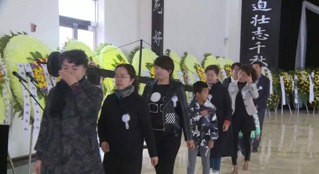 孟兆星烈士悼念活动仍在进行中 群众自发悼念络绎不绝