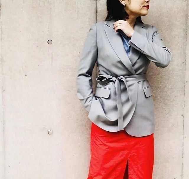  『律子』背厚粗腿的你实际上和她一样能够穿衣服显高 | 时尚博主强烈推荐