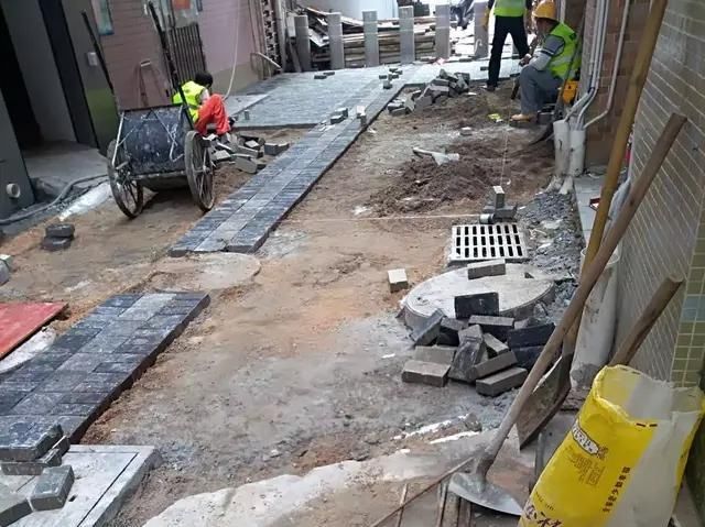  反反复复：深圳道路反复开挖，房东开始反击：生意没法做，租客开始要求退房