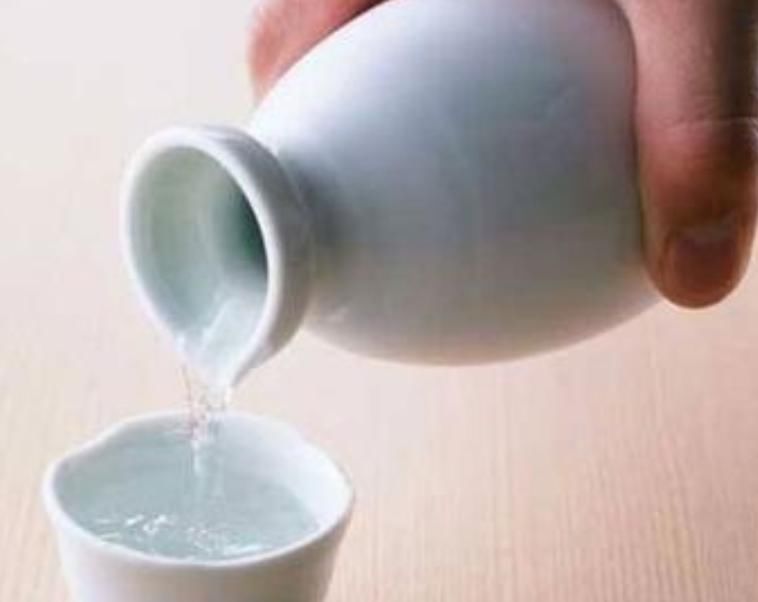  【花苞】君子兰爱“喝酒”，1个月喝一杯，根壮叶肥，花苞呼呼爆，开满花
