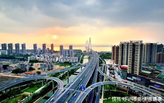 从来没“趴下过”的城市,如今超过杭州,将会影响成都的地位