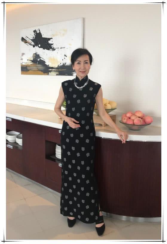 陈美琪不得了!59岁的年龄,19岁的身材,网友:赵雅芝看了都得服