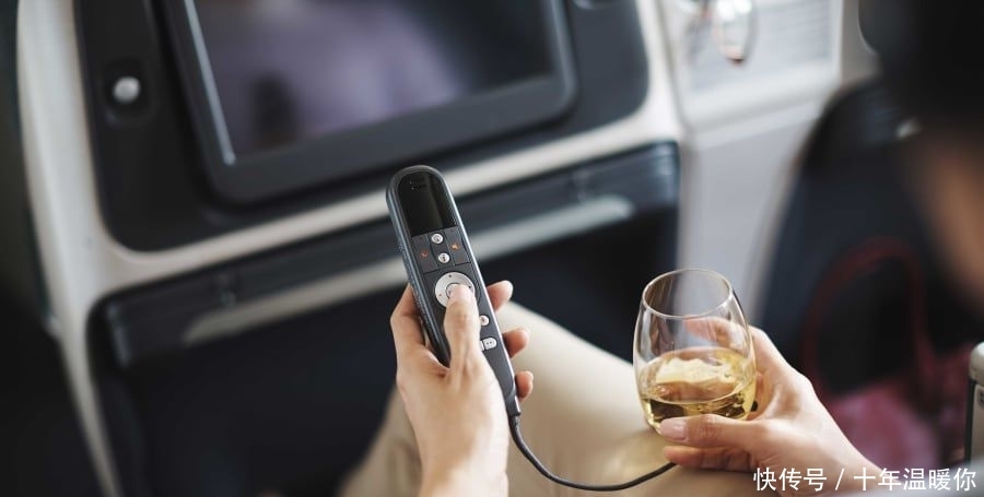 香港国泰航空承认飞机上安装有监视器 纪录乘客机上行为