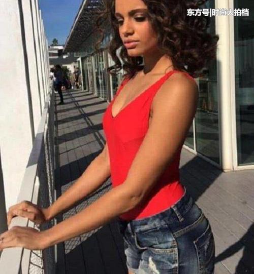 98年姆巴佩厉害了！绯闻女友性感如野猫，网友：小伙艳福不浅！