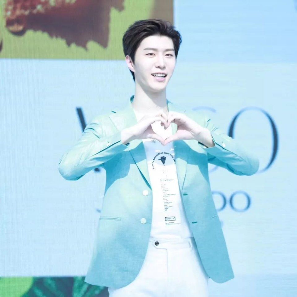 18岁的范丞丞也有护肤问题?点开领取新品!