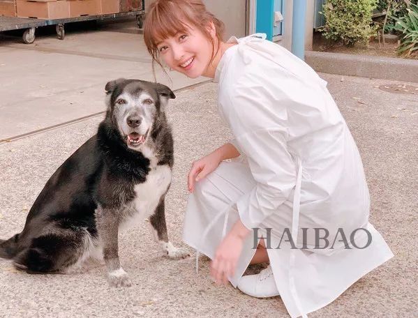 好奇| 霓虹素颜最美女星是30岁的她?翻完她的Ins我才真的服了...