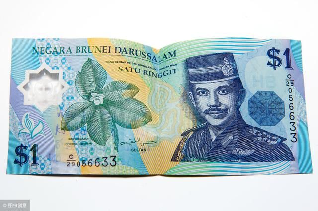 面积比上海还小，建国35年成亚洲最富有国家，却是滴酒不沾的国度