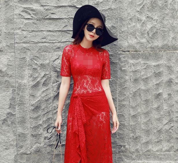 日本名模三亚拍写真，红色沙滩裙很抢眼，真是太惊艳了