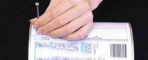  「喜欢」奶粉罐不要扔，在上面打几个孔放房间里，全家人都喜欢用