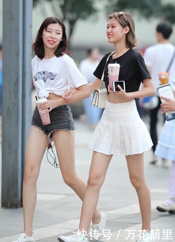  『比例』闺蜜同高，比例却大不同，她这样穿腿更长，这次裤子比裙子有用！