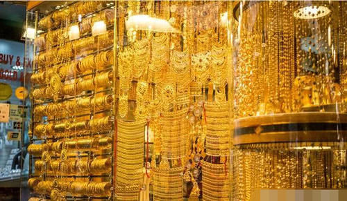 中国游客不解：为何印度人都带着各种金饰，难道印度黄金不值钱？