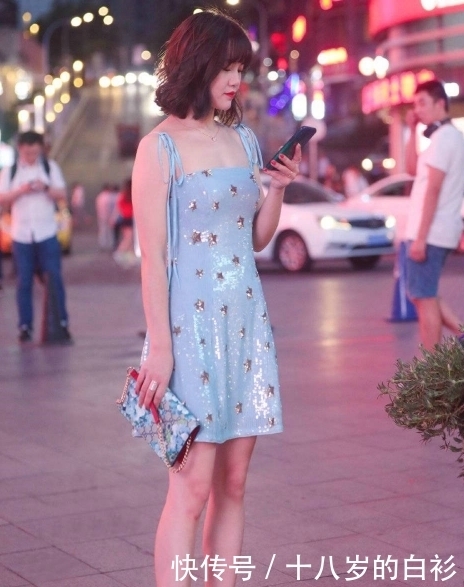 『气质』街拍美图:时髦穿搭的小姐姐,美感十足,尽显优雅气质!