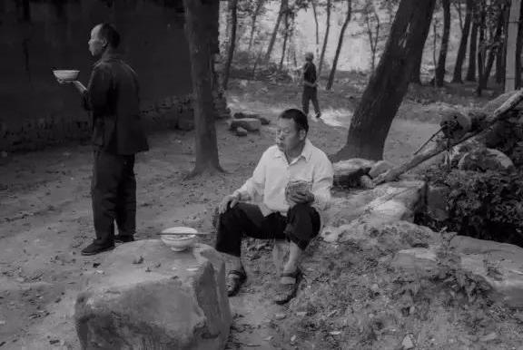  [照片]在义门,一组农村30年前吃饭的老照片!看完莫名感伤!