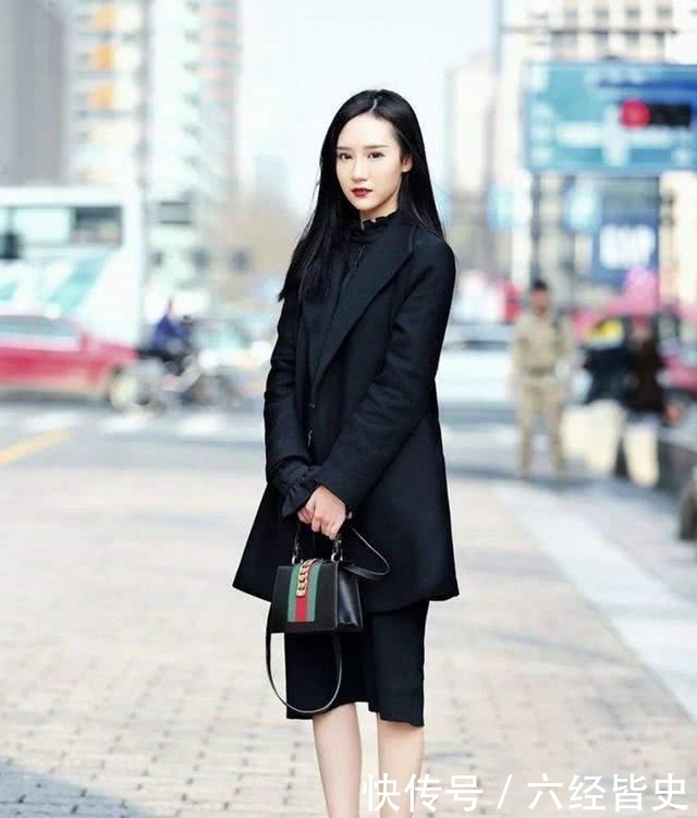 『适合』适合80、90后女人的春裙搭配,穿出简约气质,上街“美成一幅画”
