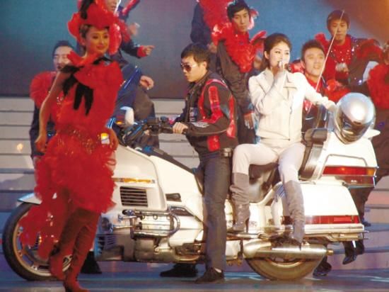 惊人内幕著名喜剧演员小沈阳吸毒被抓真实情况原来是这样的