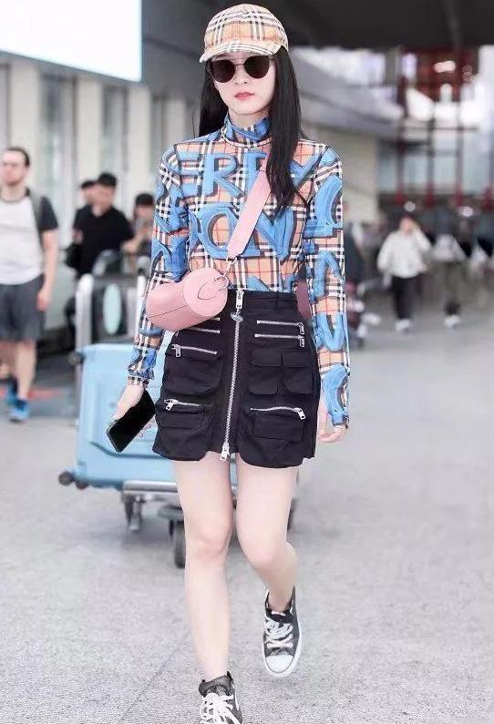 张雪迎撞衫阿姨级的阚清子，输得一败涂地，网友：只怪你没有女人