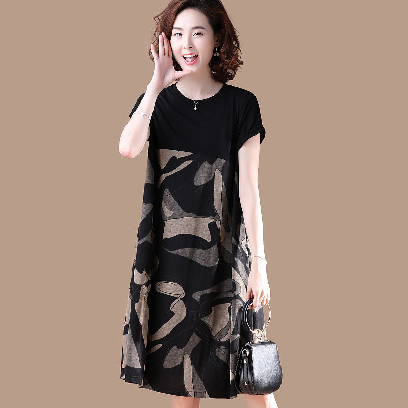 突然发现香云纱裙，比旗袍裙更端庄，比欧式裙洋气，尤其60后穿