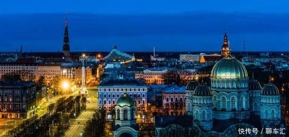 中国最“憋屈”的城市,出门就是海,可是想到海边玩就得出国!