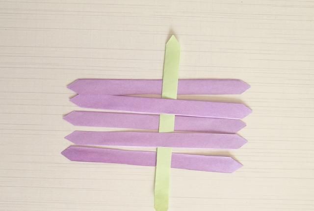  「纸片」儿童手册，用10张小纸片做一只船，易学
