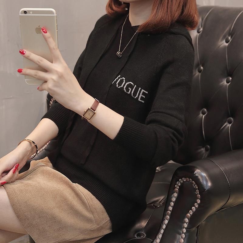 阔腿裤已经过时了!今年流行“卫衣+萝卜裤”，新潮洋气还减龄