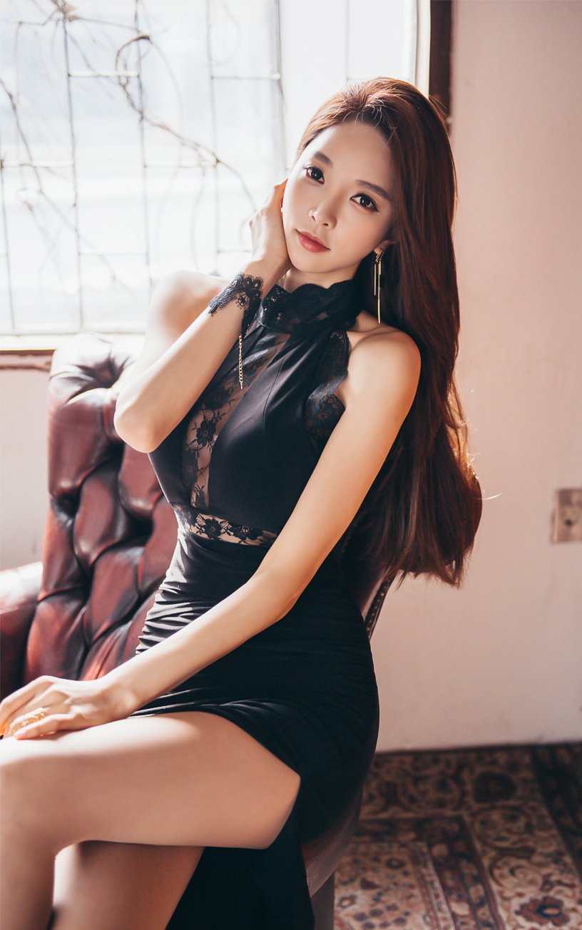 天姿科维尔哈高开叉长裙