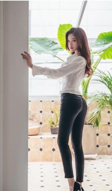 性感牛仔紧身裤，打造唯美女人