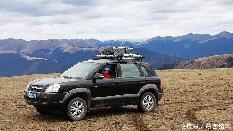 哈尔滨出发去西藏自驾游，青进川出，四人一部车大约费用多少？