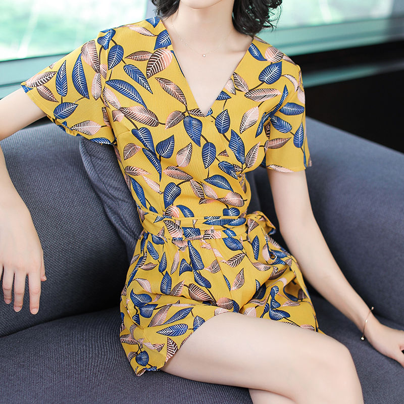 你绝没见过这么性感的镂空套装,快来一饱眼福!简直美的楚楚动人