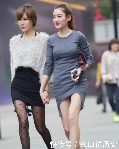  『选搭』街拍好闺蜜并肩同行谈笑风生，选搭时尚艳丽，成熟知性引领潮流