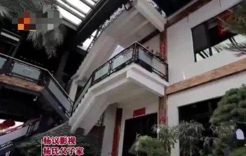  「巴掌」相声界最牛的人！郭德纲被他扇巴掌反赔笑脸，住3千平豪宅富得流油