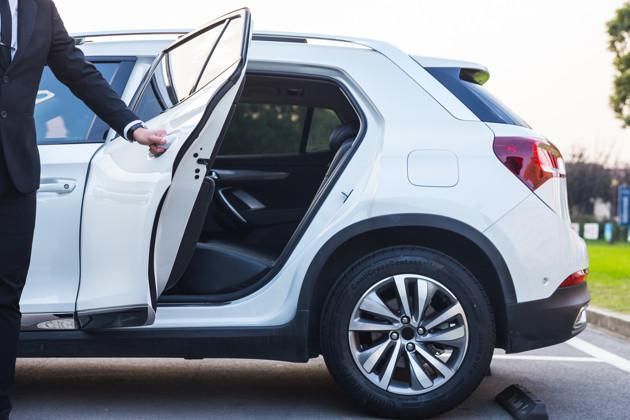 天热滴滴司机拒开空调 该不该投诉他？