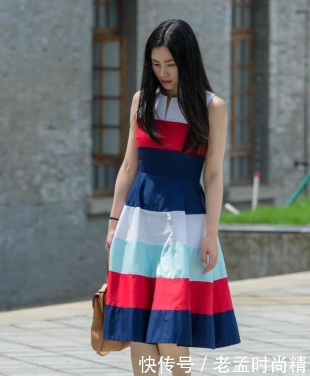  『摄影』摄影：连衣裙衬托更美的身姿,穿着之后时尚有型,青春美范十足！