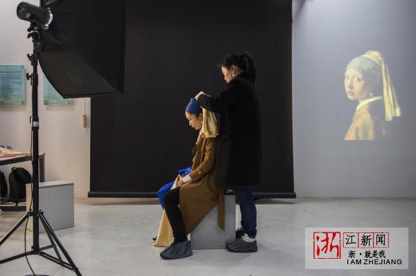 戴珍珠耳环的少女!浙江财经大学摄影课模仿名画脑洞大开