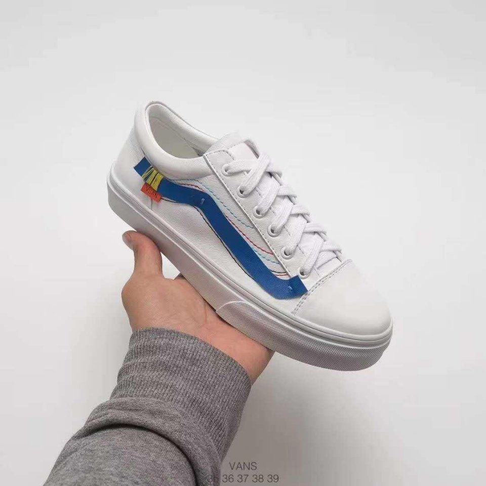 给自家汉子买东西，想送男朋友一双鞋，400以内有什么好推荐吗?