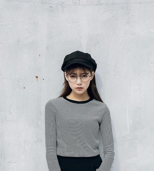 初秋必备单品，拥有这顶帽子让你不用修容瞬间拥有小脸