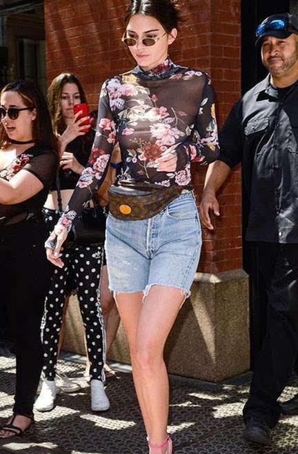 肯达尔詹娜最敢穿的超模 又穿透视装逛街 一般人驾驭不了