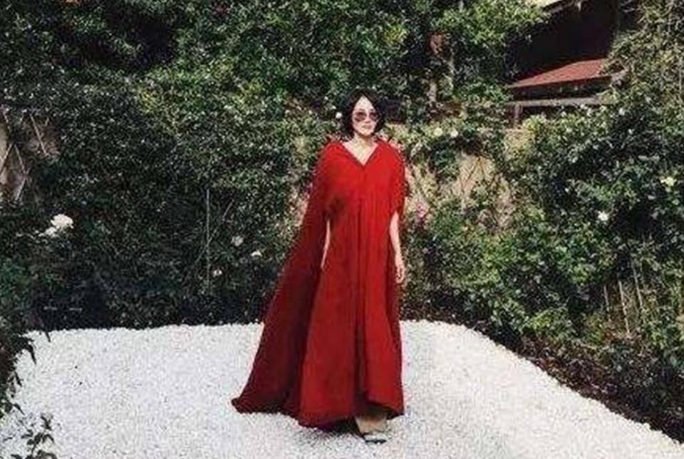 38岁张柏芝和40岁王菲走秀对比，一个像超模，一个不忍直视