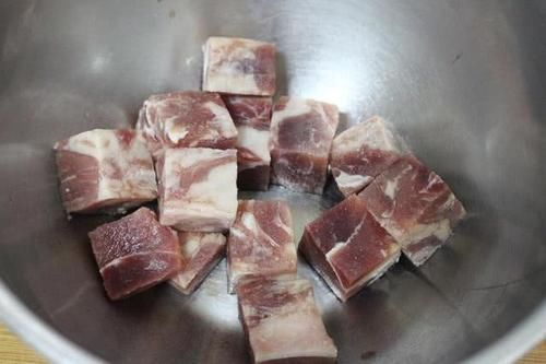  [烤箱]家庭版小烧烤，彩椒牙签羊肉，用烤箱就能轻松搞定