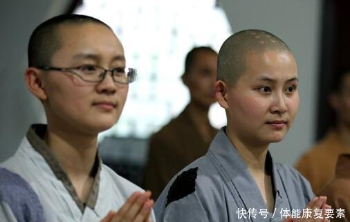 她是“中国最美尼姑”, 985高校毕业却断发出家, 近30岁仍不想还
