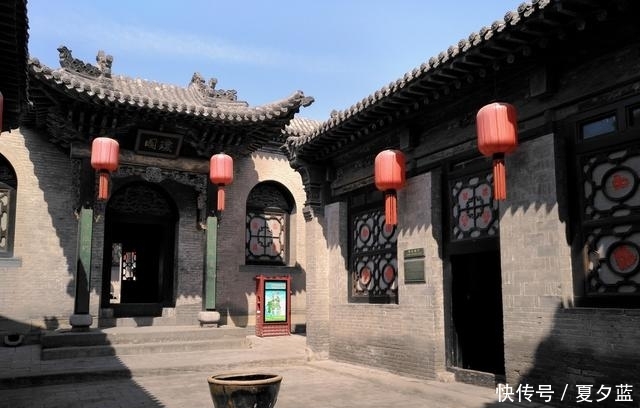 乔家大院被摘牌5A后又有新动作,拆除旧房要扩建?网友:毫无意义