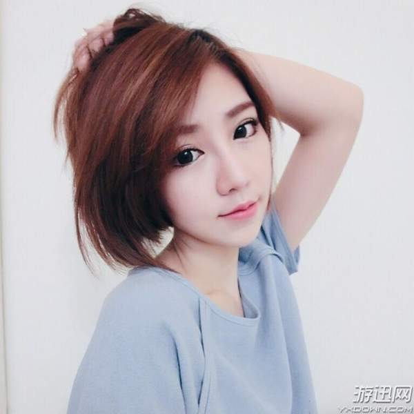 马来西亚短发正妹私房美照 五官精致御姐气息十足