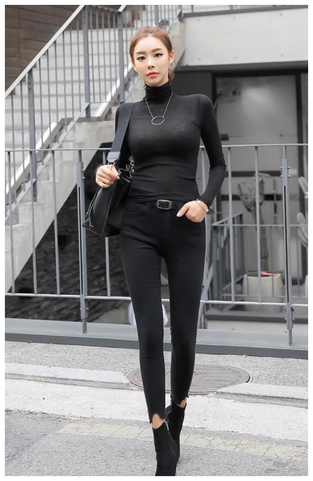 美图：图3女人味十足，迷人身姿搭配紧身裤，吸引无数目光！